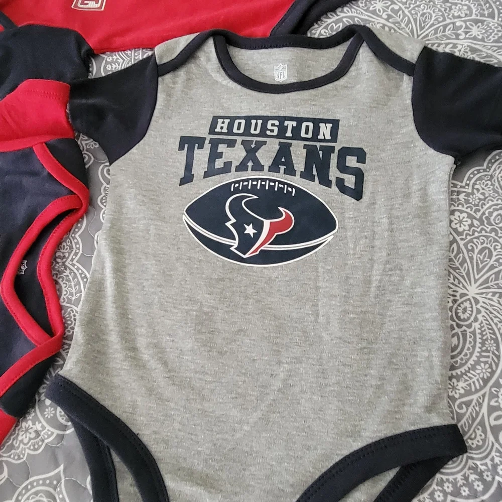 NFL team apparel